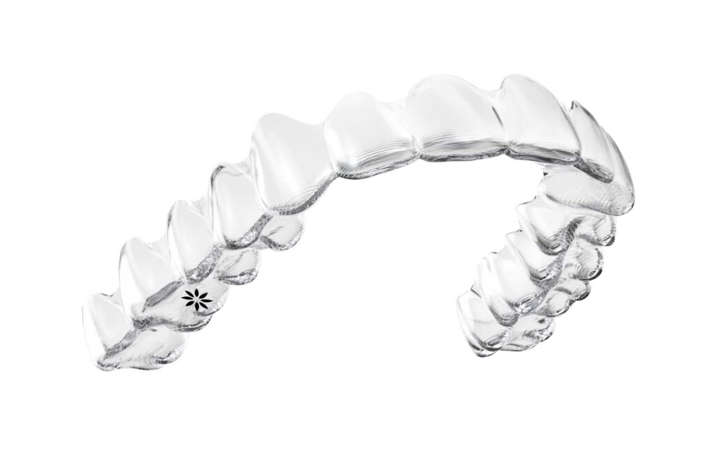 GT Dental Studio: Transparent Invisalign aligner