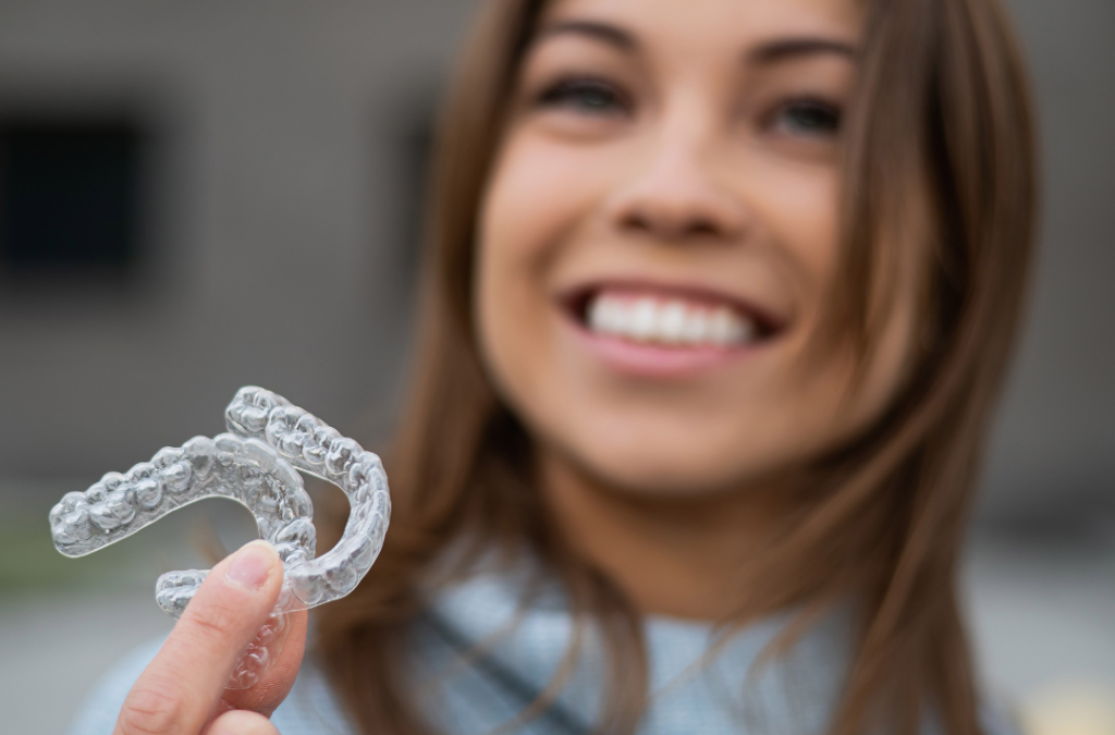 Clear Aligners in Sacramento: Straighten Your Smile Discreetly with Invisible Braces